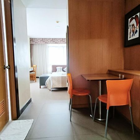 Fuente Oro Business Suites Cebu Powered By Cocotel Exterior foto