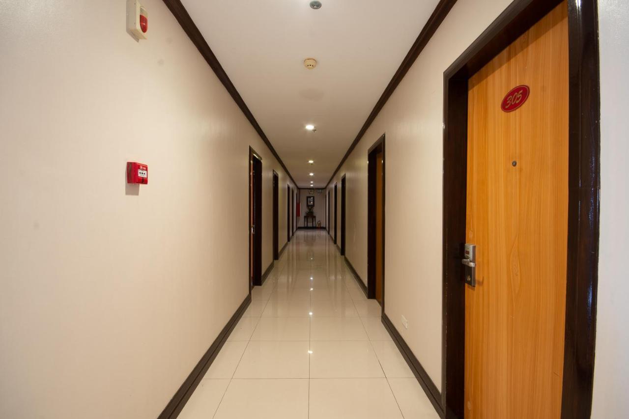 Fuente Oro Business Suites Cebu Powered By Cocotel Exterior foto