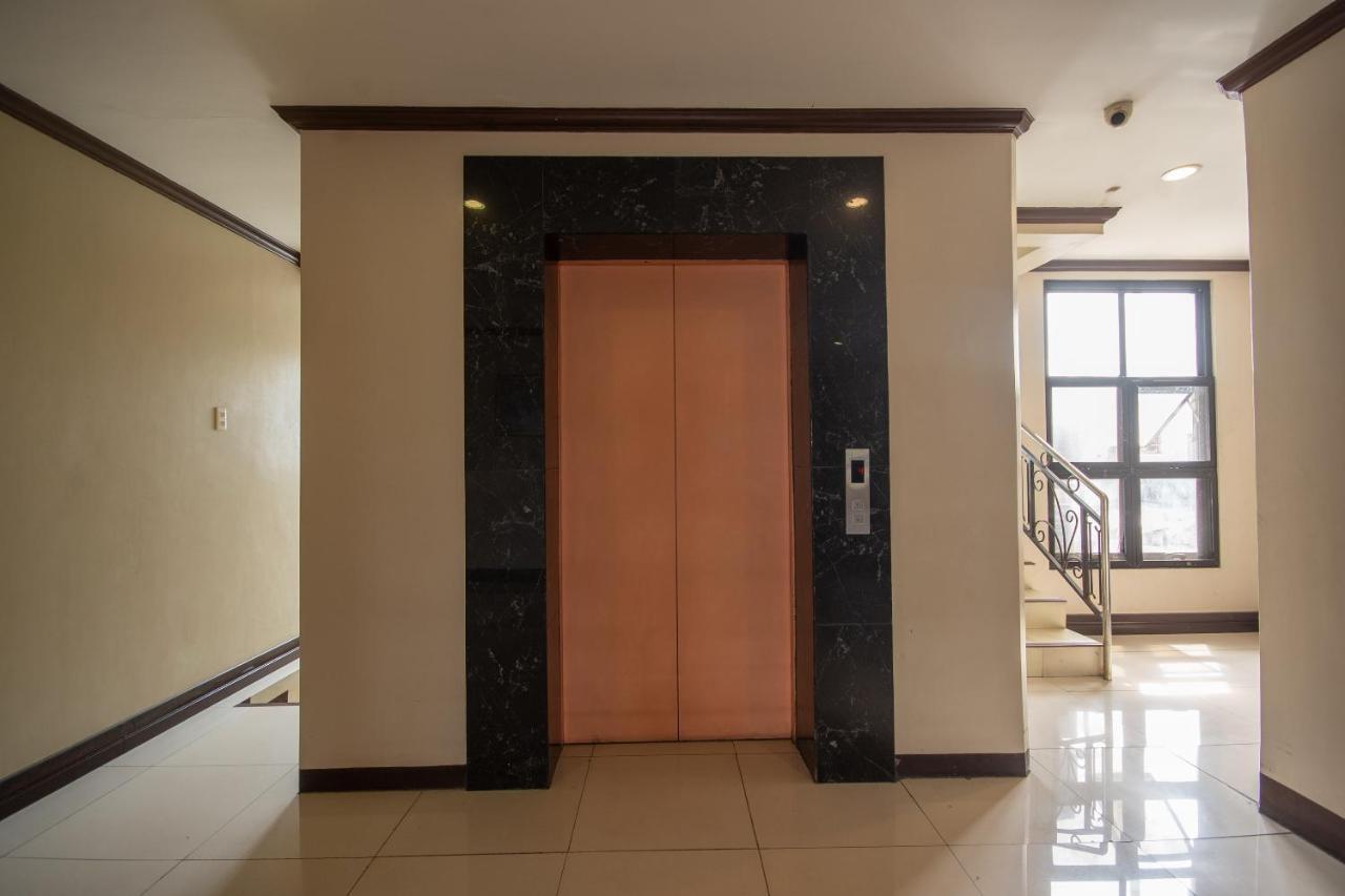 Fuente Oro Business Suites Cebu Powered By Cocotel Exterior foto