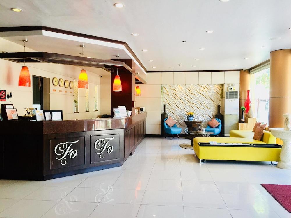 Fuente Oro Business Suites Cebu Powered By Cocotel Exterior foto