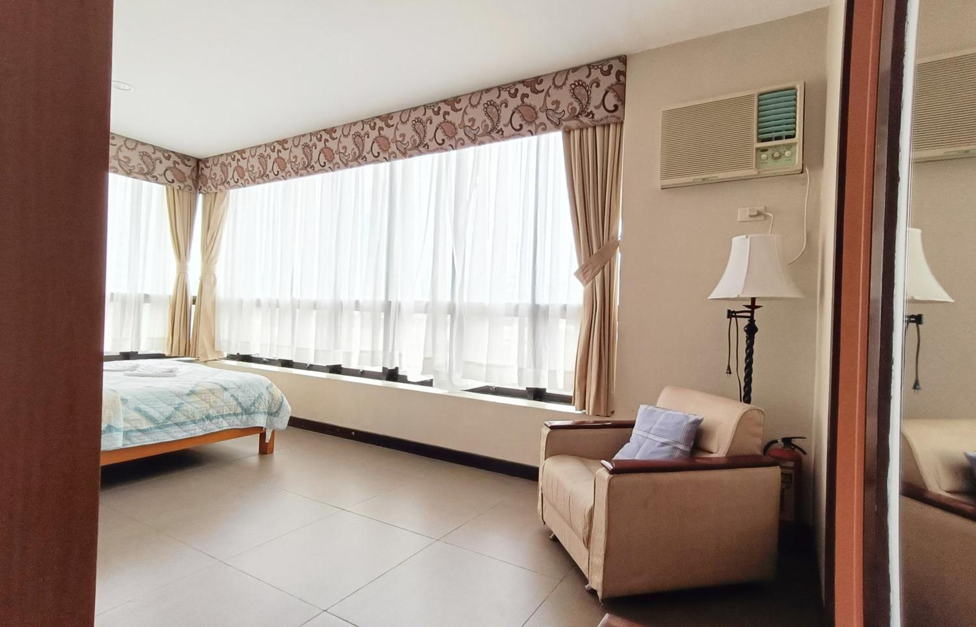 Fuente Oro Business Suites Cebu Powered By Cocotel Exterior foto