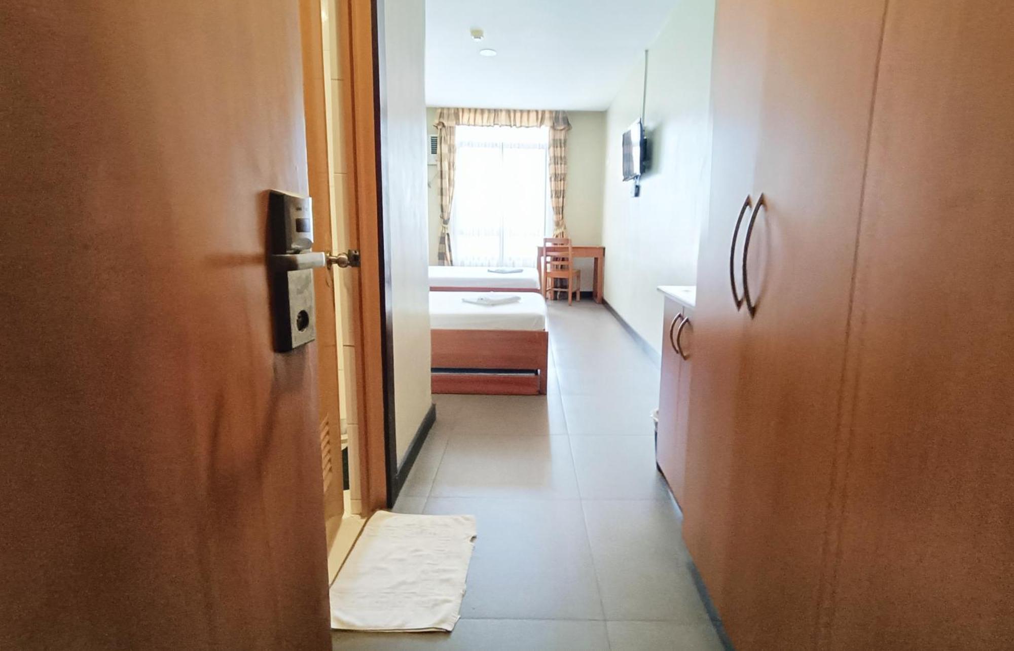 Fuente Oro Business Suites Cebu Powered By Cocotel Exterior foto