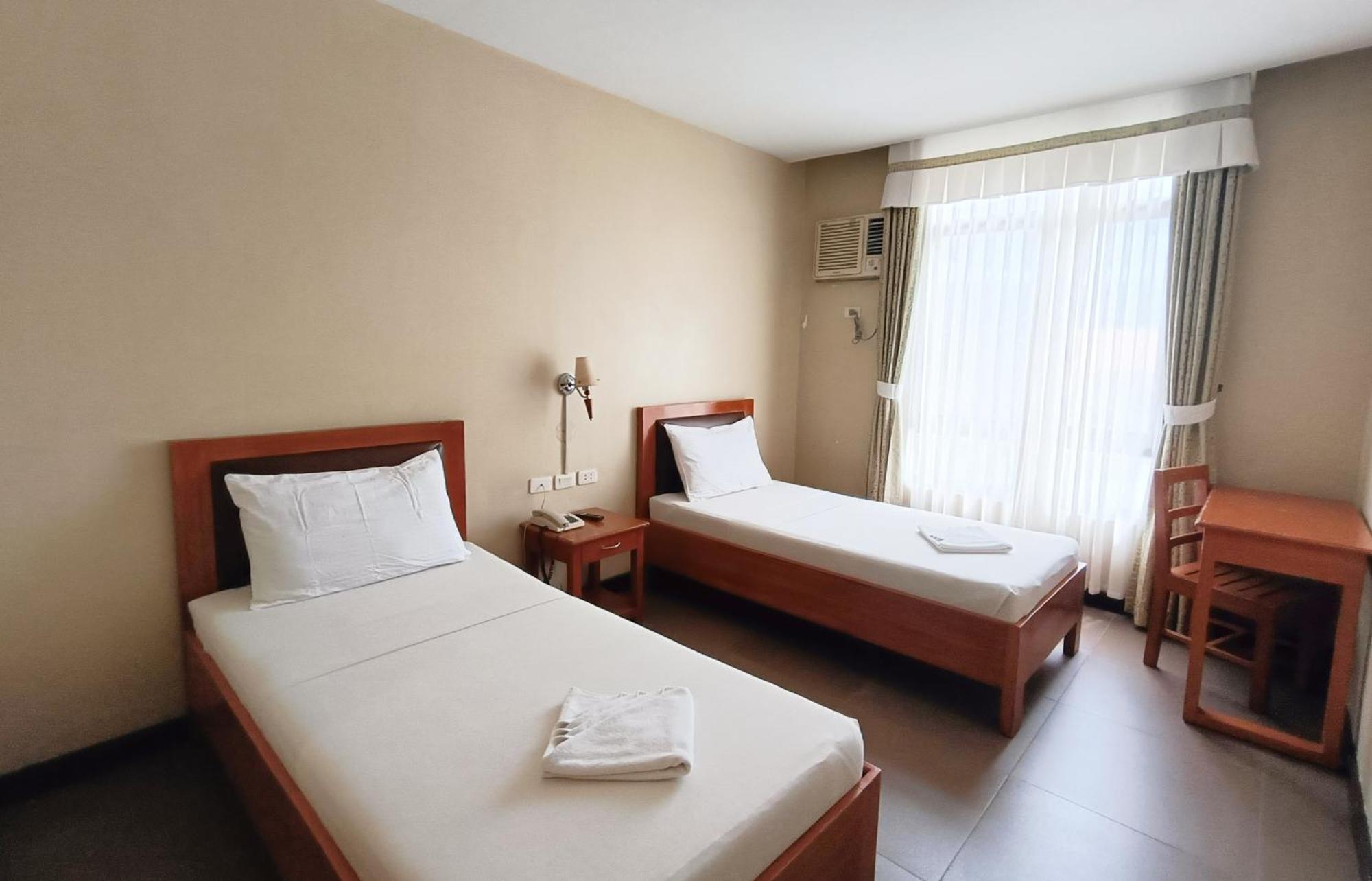 Fuente Oro Business Suites Cebu Powered By Cocotel Exterior foto